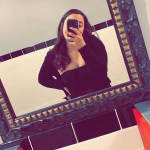 Meet your Posher, Desiree